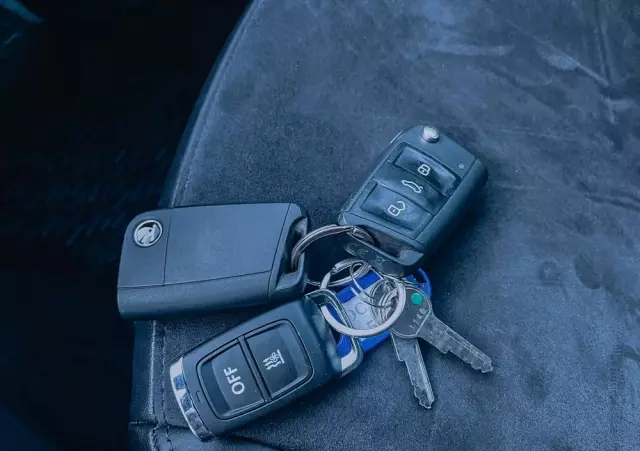 SKODA Octavia Combi 2.0 TDI 4x4 DSG L&K