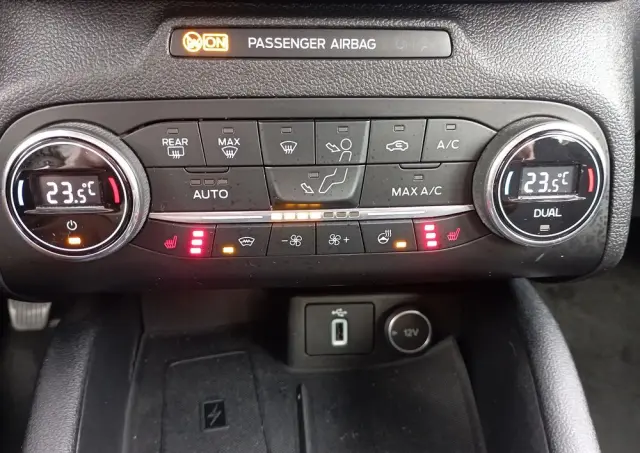 FORD Focus 1.0 EcoBoost Titanium ASS