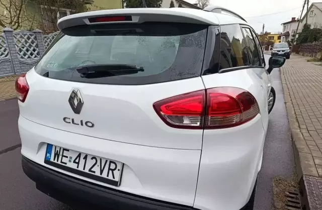 RENAULT Clio 