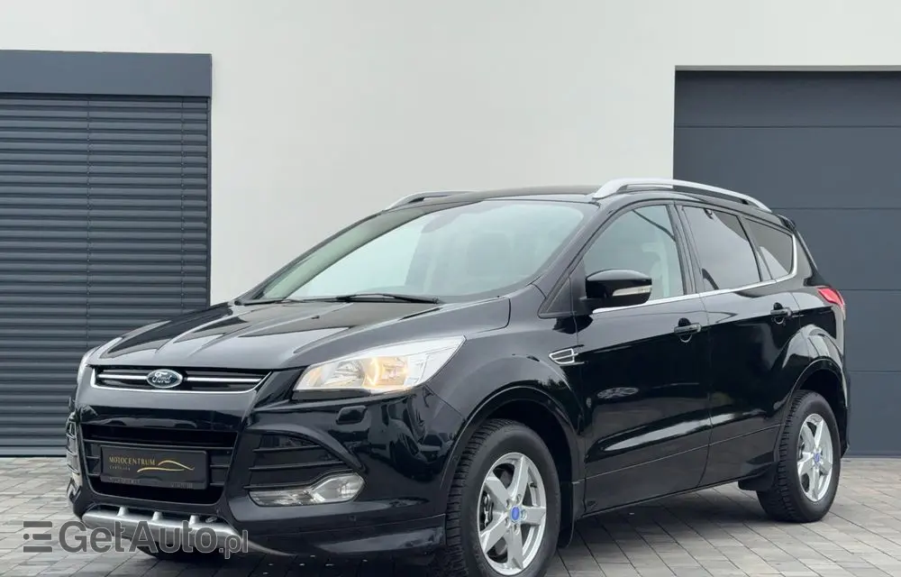 FORD Kuga 2.0 TDCi 2x4 Titanium