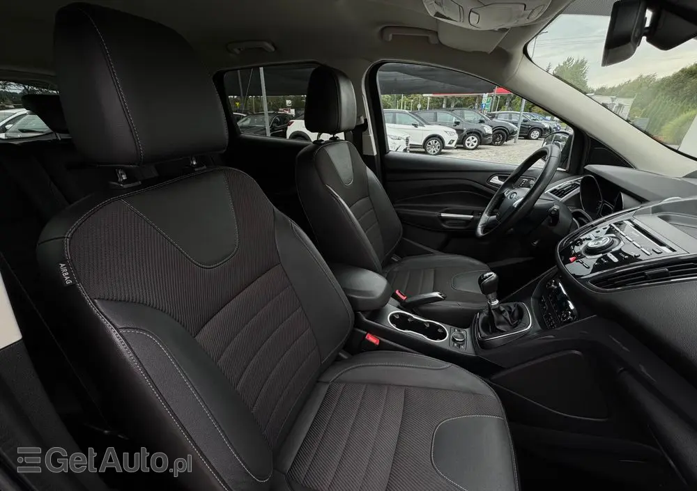 FORD Kuga 2.0 TDCi 2x4 Titanium