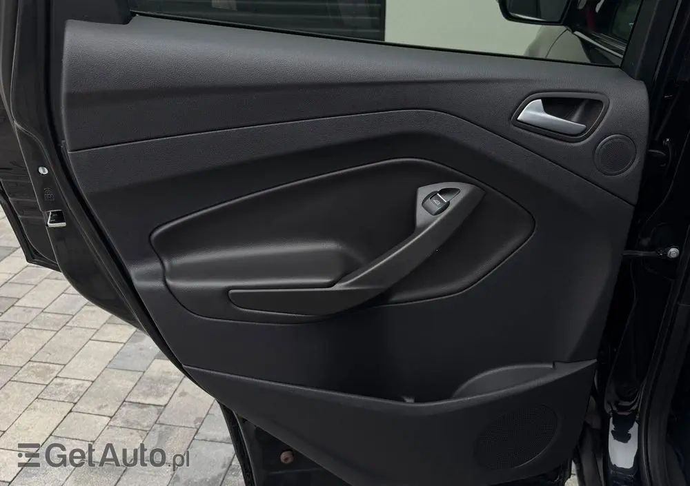 FORD Kuga 2.0 TDCi 2x4 Titanium