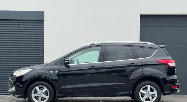 FORD Kuga 2.0 TDCi 2x4 Titanium