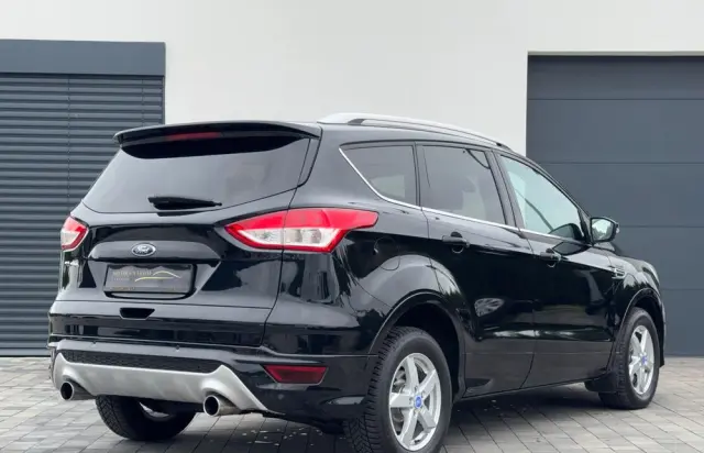 FORD Kuga 2.0 TDCi 2x4 Titanium