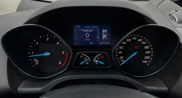 FORD Kuga 2.0 TDCi 2x4 Titanium