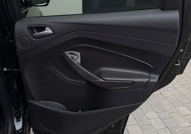 FORD Kuga 2.0 TDCi 2x4 Titanium