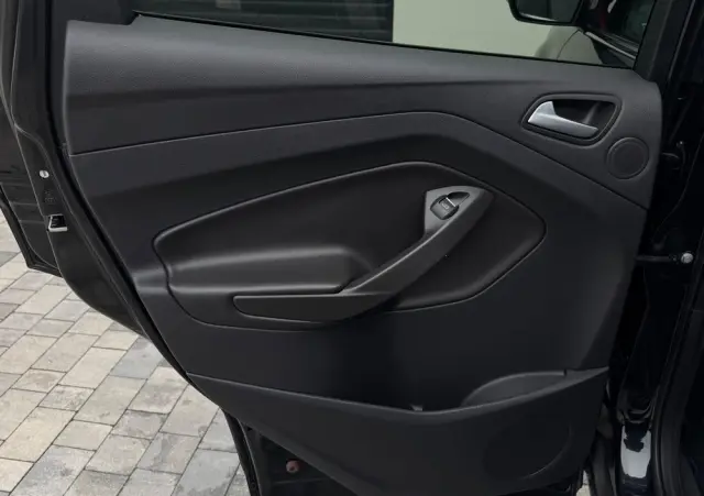 FORD Kuga 2.0 TDCi 2x4 Titanium