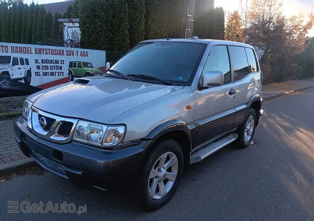 NISSAN Terrano 