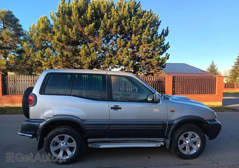 NISSAN Terrano 