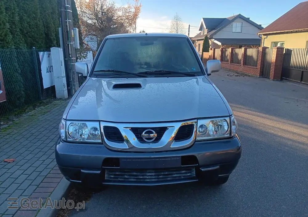 NISSAN Terrano 