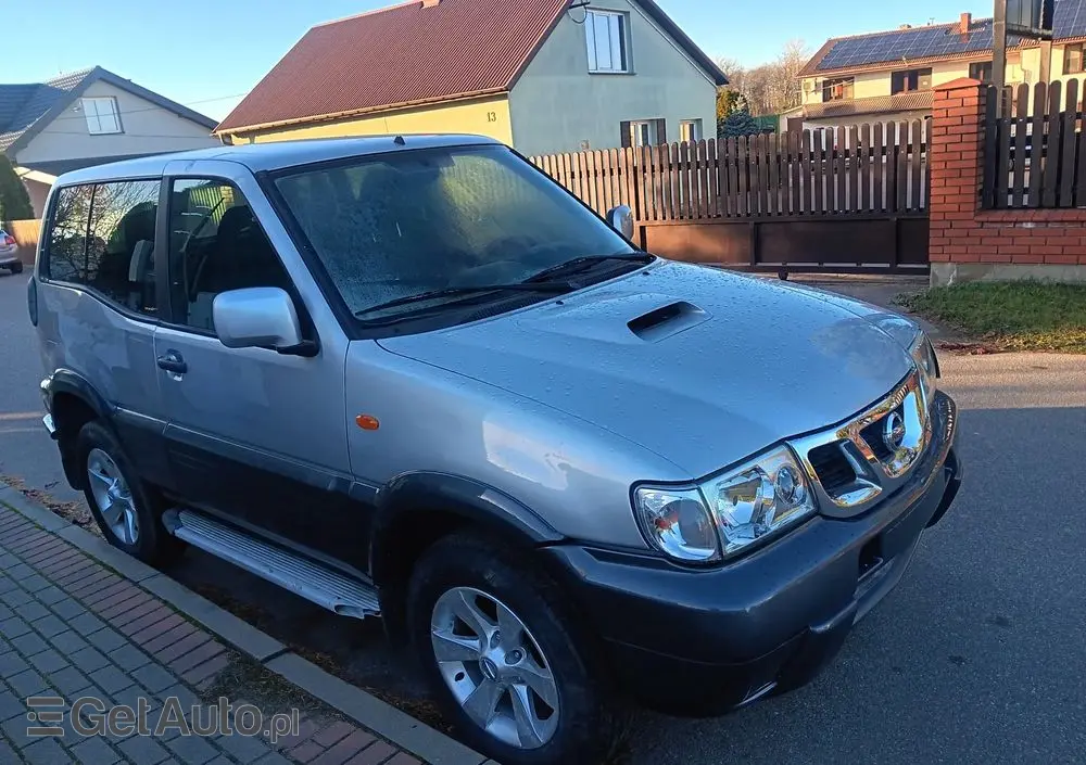 NISSAN Terrano 