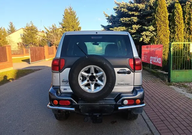 NISSAN Terrano 