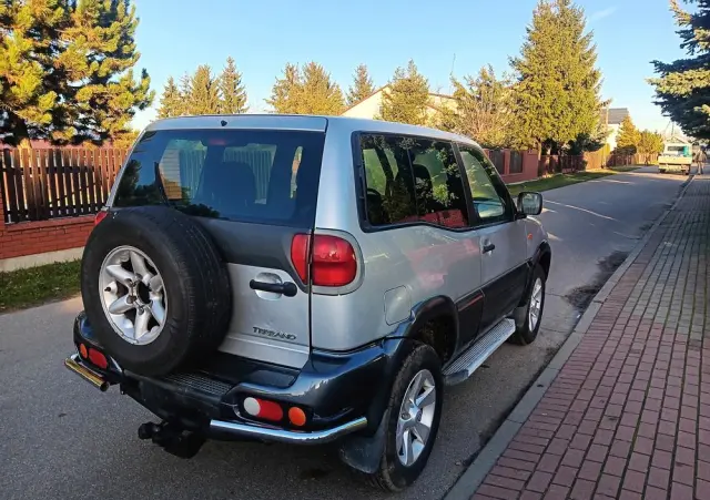 NISSAN Terrano 