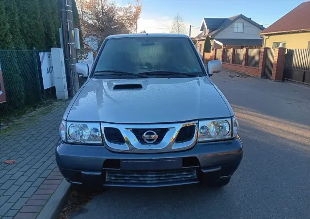 NISSAN Terrano 