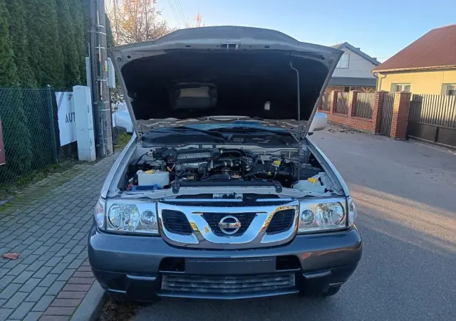 NISSAN Terrano 