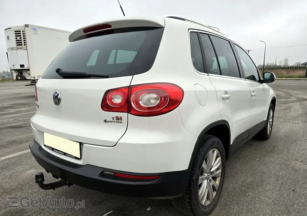 VOLKSWAGEN Tiguan 1.4 TSI 4Motion Sport & Style