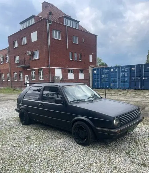 VOLKSWAGEN Golf 
