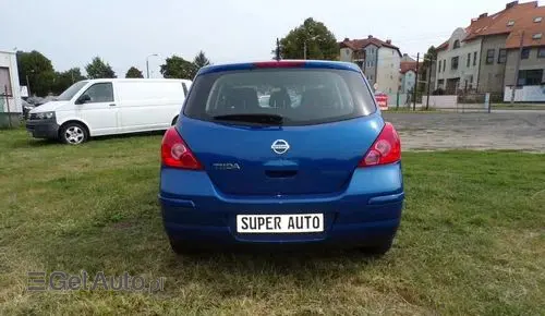 NISSAN Tiida 