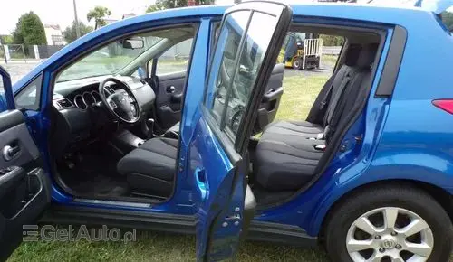 NISSAN Tiida 