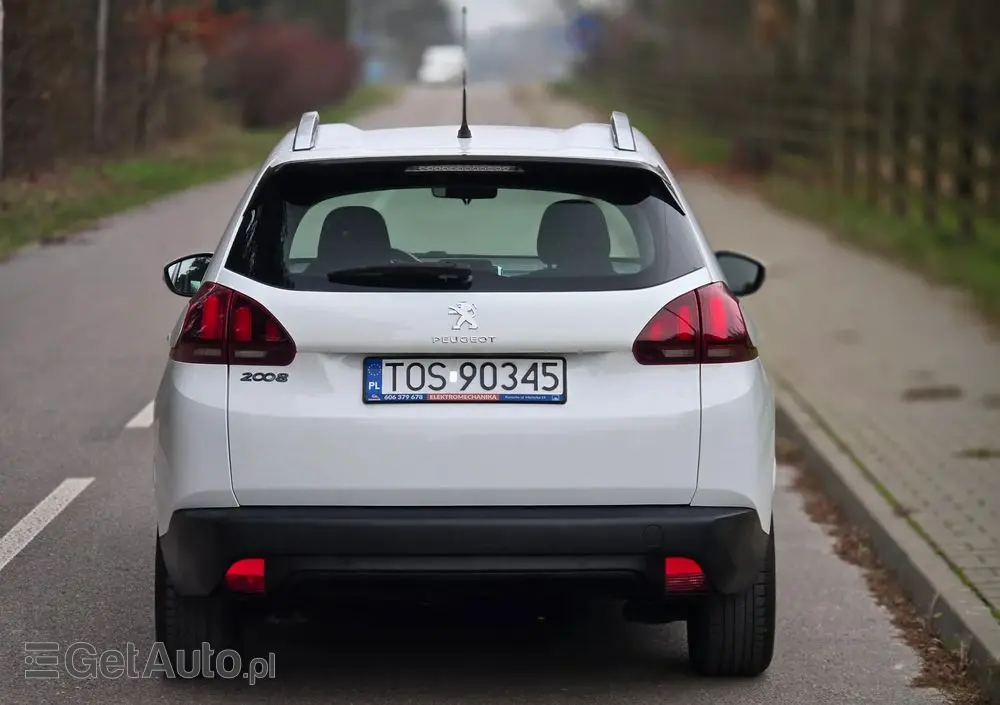 PEUGEOT 2008 BlueHDi 100 STOP & START Style