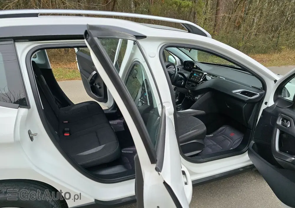 PEUGEOT 2008 BlueHDi 100 STOP & START Style