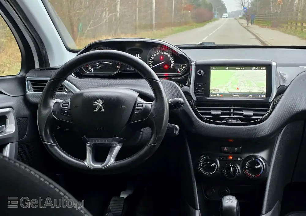 PEUGEOT 2008 BlueHDi 100 STOP & START Style