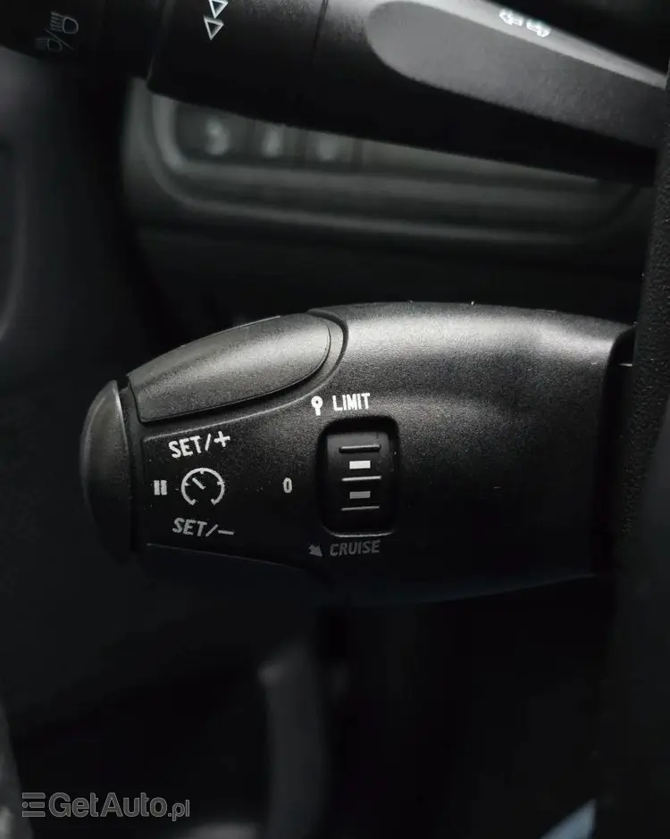 PEUGEOT 2008 BlueHDi 100 STOP & START Style