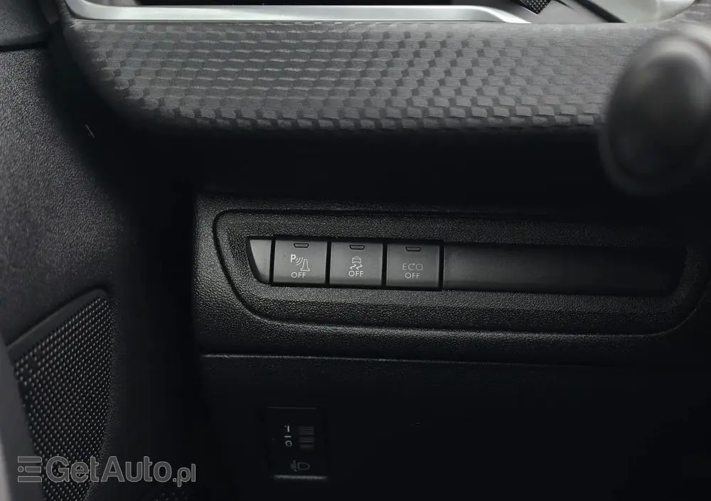 PEUGEOT 2008 BlueHDi 100 STOP & START Style