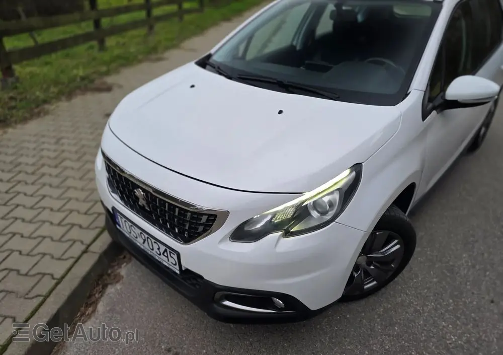 PEUGEOT 2008 BlueHDi 100 STOP & START Style