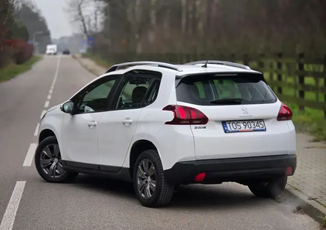 PEUGEOT 2008 BlueHDi 100 STOP & START Style