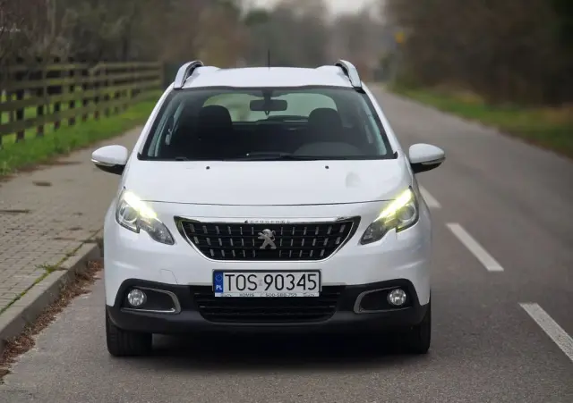PEUGEOT 2008 BlueHDi 100 STOP & START Style