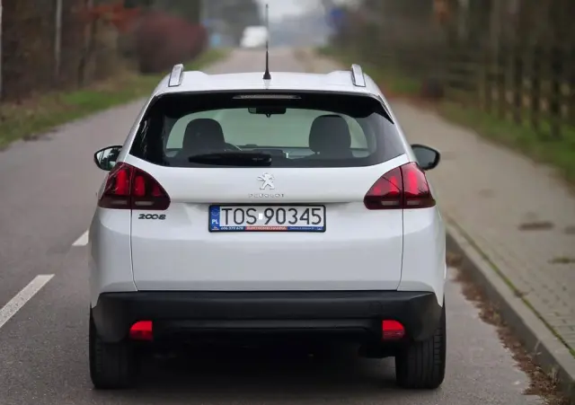 PEUGEOT 2008 BlueHDi 100 STOP & START Style