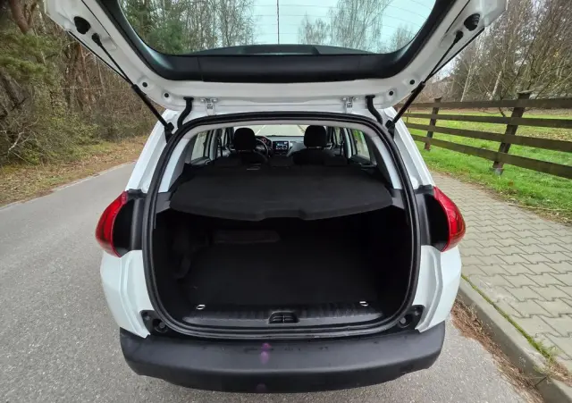 PEUGEOT 2008 BlueHDi 100 STOP & START Style