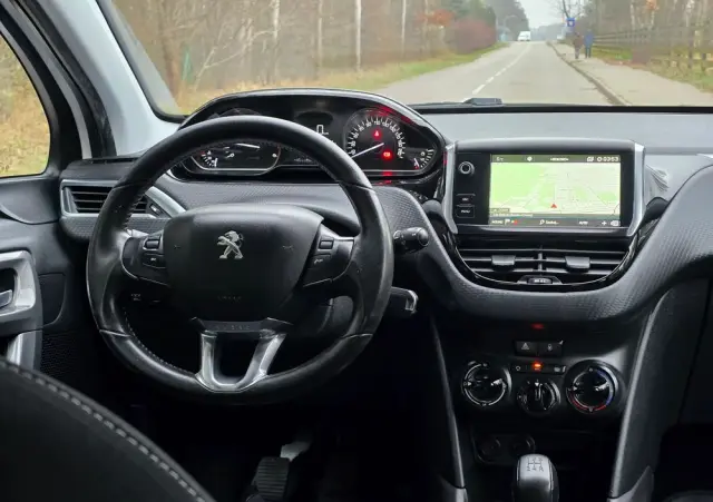 PEUGEOT 2008 BlueHDi 100 STOP & START Style