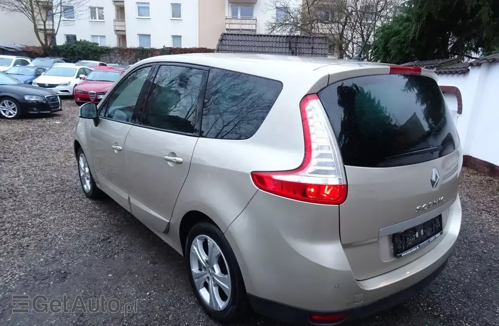 RENAULT Scenic 
