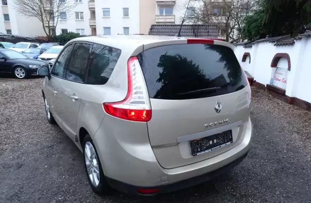 RENAULT Scenic 