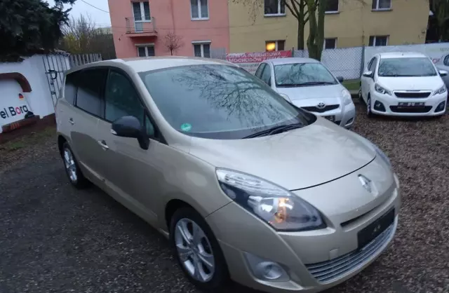 RENAULT Scenic 