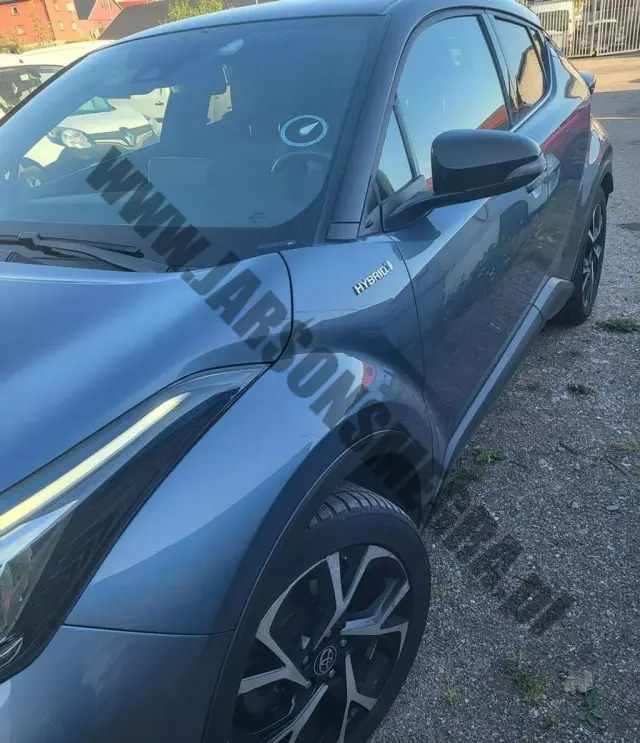 TOYOTA C-hr 