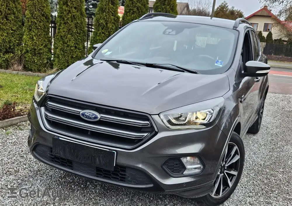 FORD Kuga 2.0 TDCi 2x4 ST-Line
