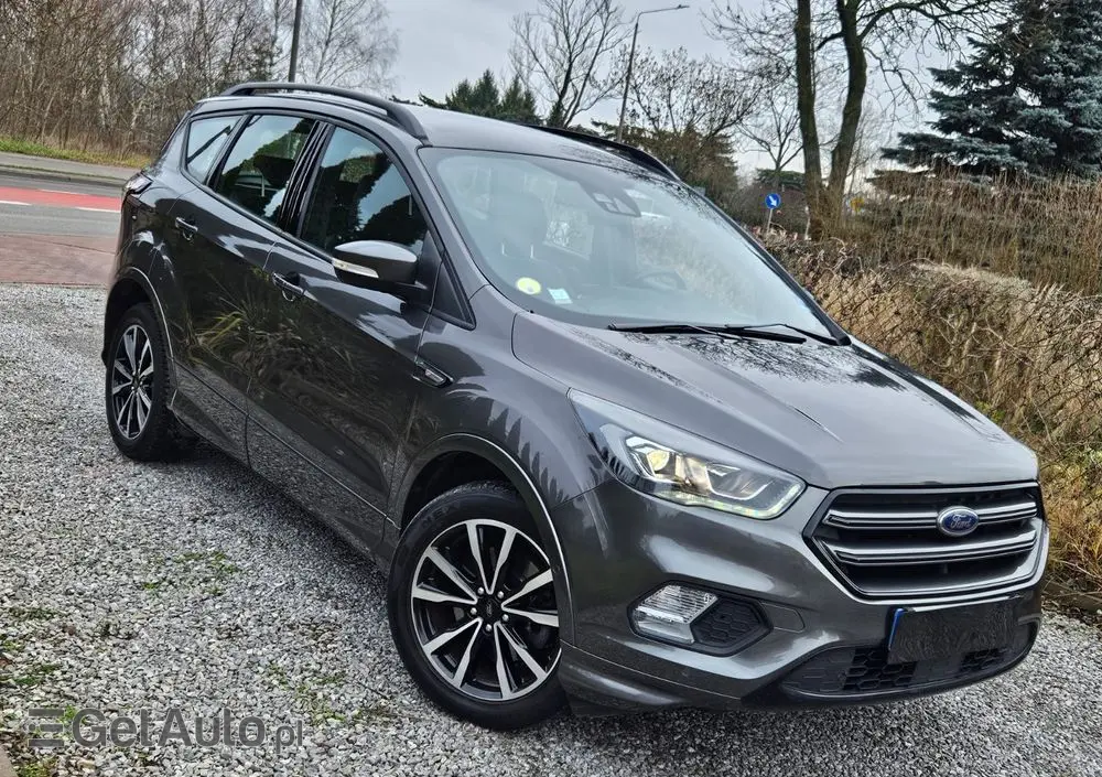 FORD Kuga 2.0 TDCi 2x4 ST-Line