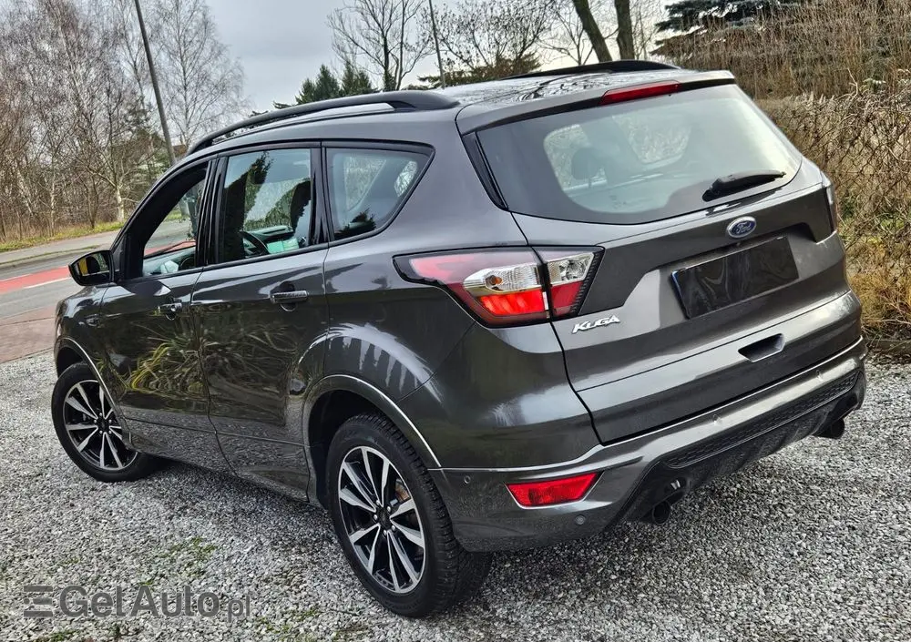 FORD Kuga 2.0 TDCi 2x4 ST-Line