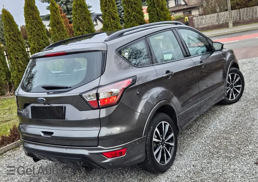 FORD Kuga 2.0 TDCi 2x4 ST-Line