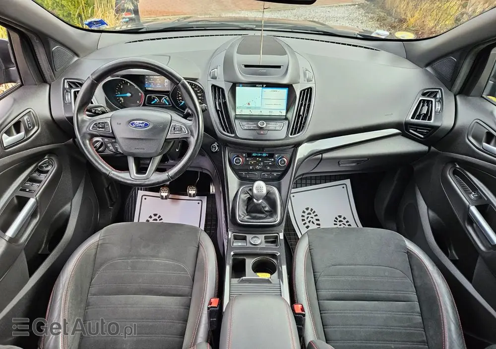 FORD Kuga 2.0 TDCi 2x4 ST-Line