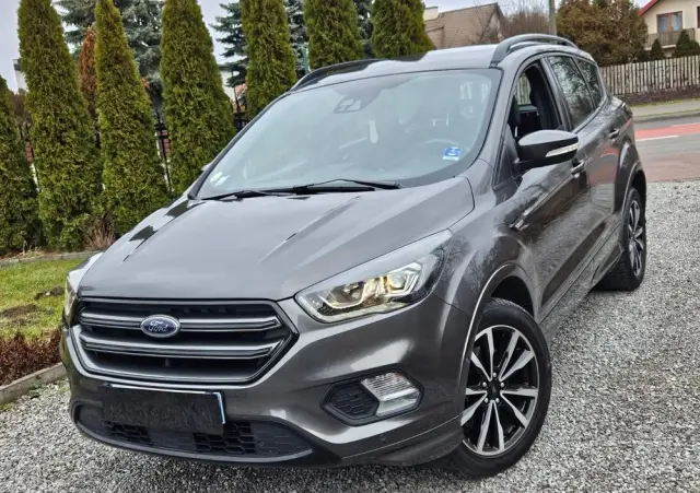 FORD Kuga 2.0 TDCi 2x4 ST-Line
