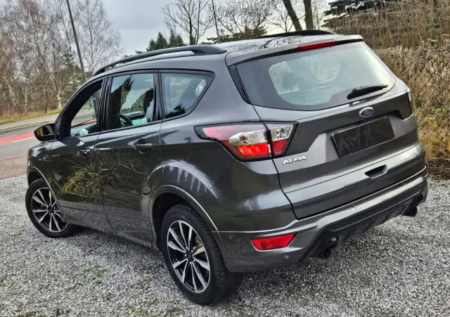 FORD Kuga 2.0 TDCi 2x4 ST-Line
