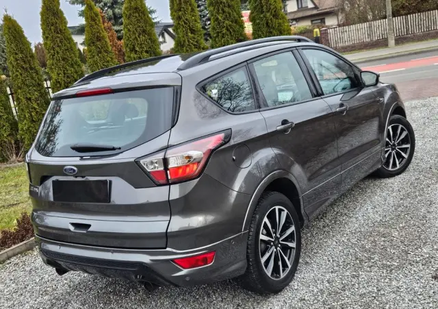 FORD Kuga 2.0 TDCi 2x4 ST-Line