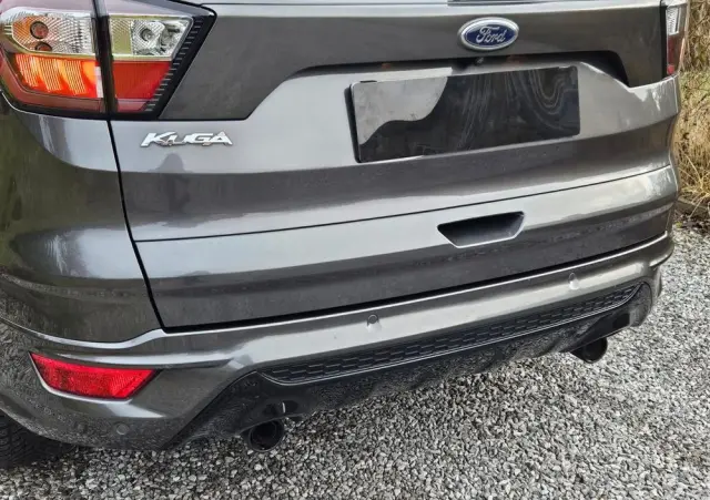 FORD Kuga 2.0 TDCi 2x4 ST-Line