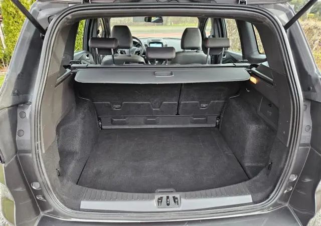 FORD Kuga 2.0 TDCi 2x4 ST-Line