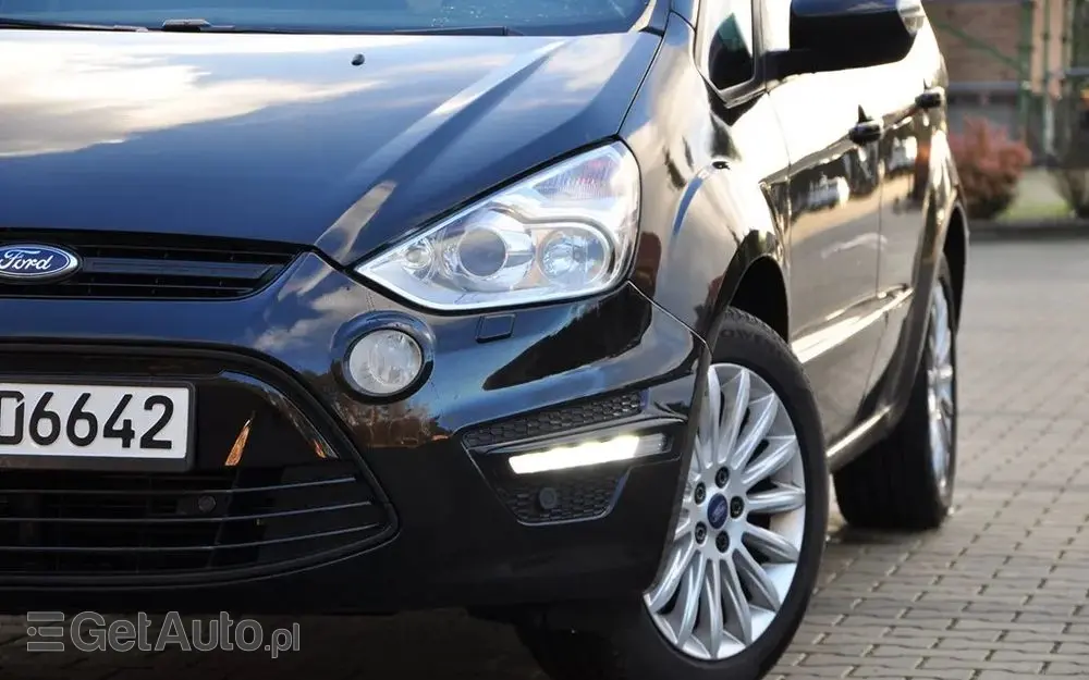 FORD S-Max 2.0 TDCi DPF Titanium