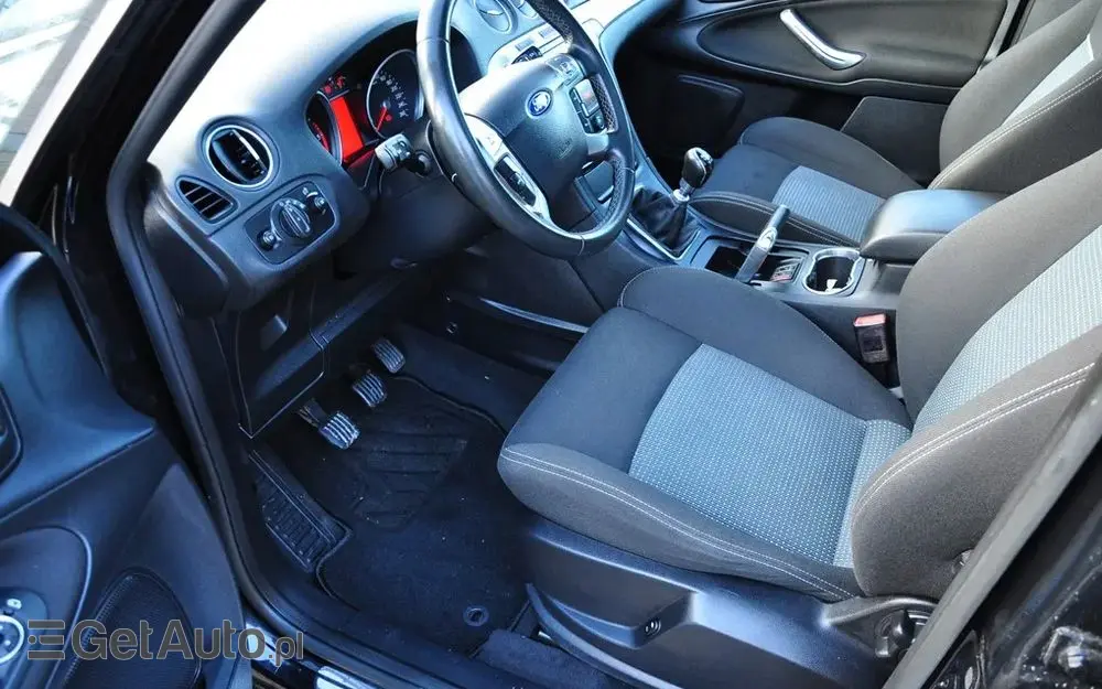 FORD S-Max 2.0 TDCi DPF Titanium